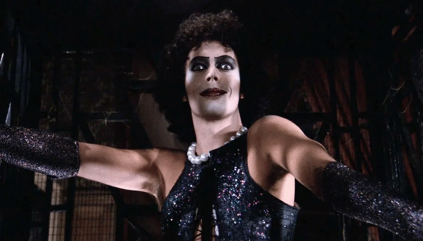 Tim Curry’s Unforgettable Run: Ten Roles That Shaped His Legend