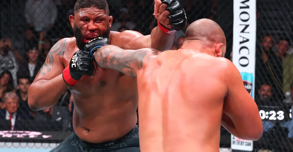 Blaydes Suffers Orbital Fracture, Broken Nose After UFC 327 War with Hokit