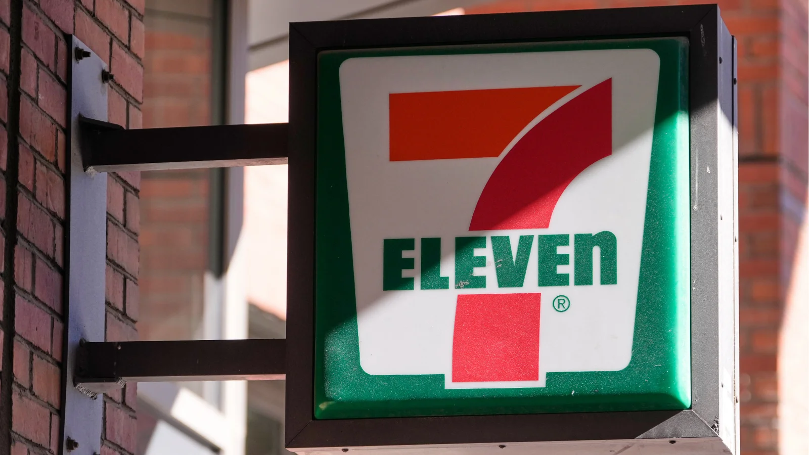 7-Eleven to shutter hundreds of North American stores as it retools into wholesale fuel network