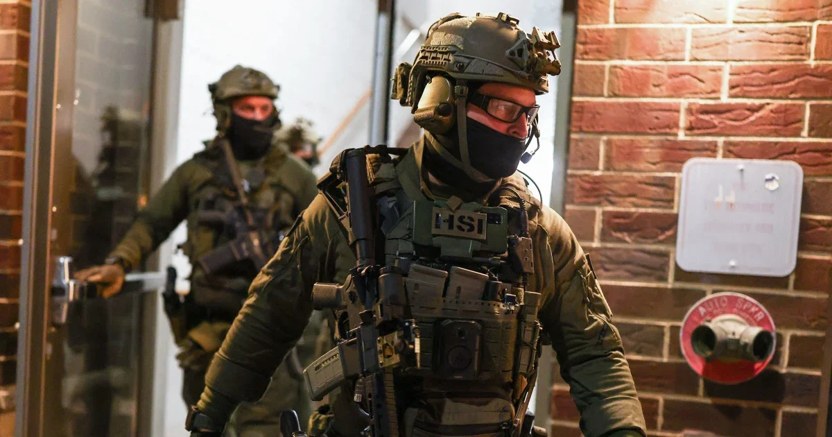 Minnesotan protesters charged after allegedly blocking federal immigration enforcement