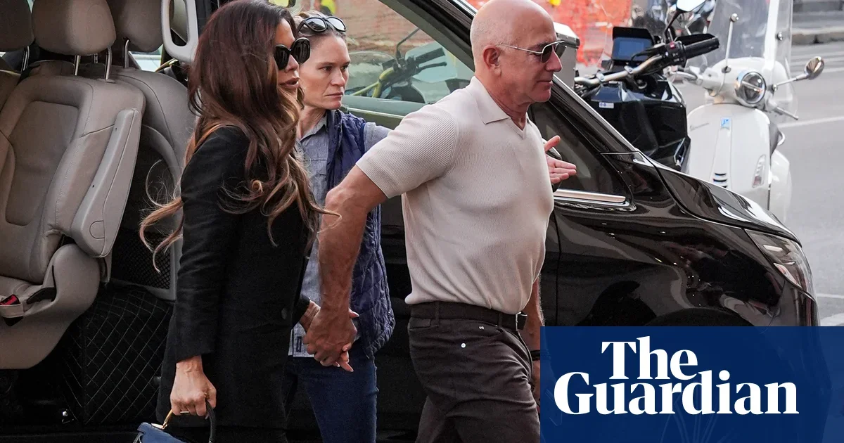 Venice Locals Protest Jeff Bezos and Lauren Sanchez's Wedding Amid City Concerns