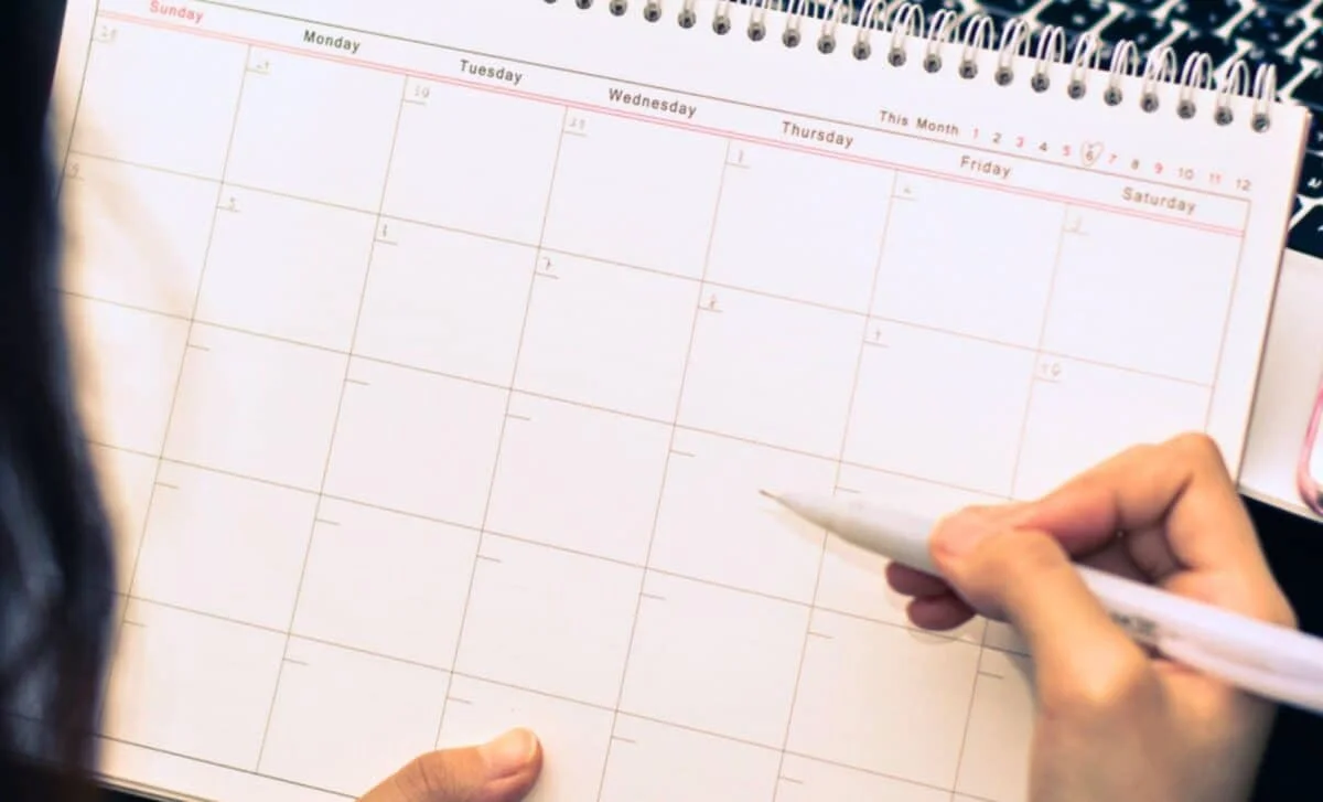 Paper Calendars Boost Memory Encoding More Than Digital Scheduling