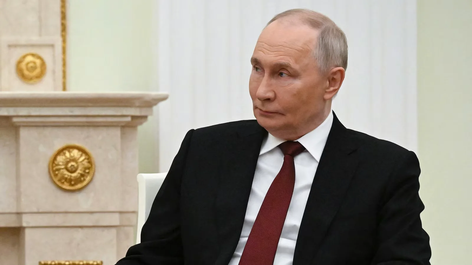 US and Ukraine focus on diplomacy as Russia's stance remains uncertain