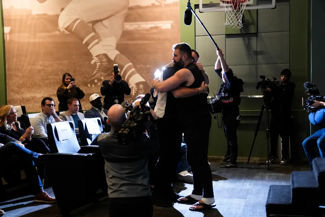 "Jason Kelce's Emotional Retirement Announcement: Ankle Tape Tribute and Family Memories"