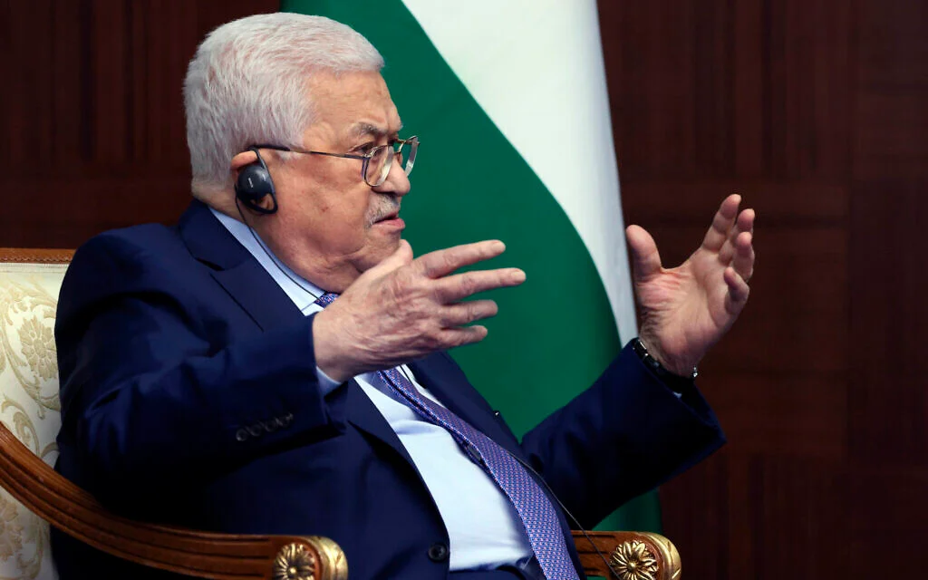 China strengthens ties with Palestine through Abbas visit.