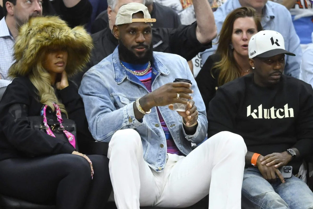 LeBron’s Free Agency Goes Public as Paul Turns Podcast into a Recruiting Tour