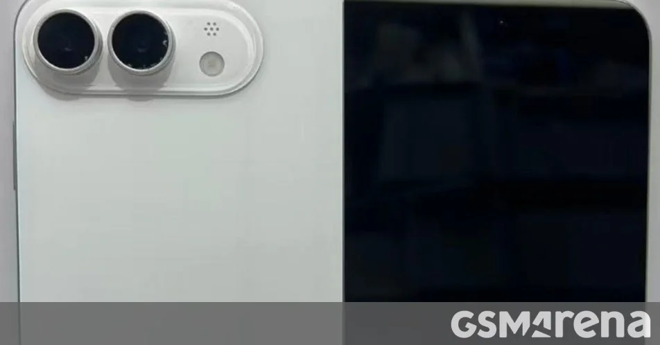 Apple's Foldable iPhone Ultra Set for September Debut With iPhone 18 Pro Line