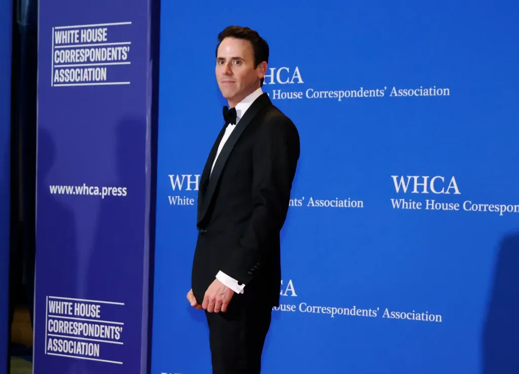 Oz Pearlman Backs Out Of Jimmy Kimmel Live After WHCD Shooting, Lovett Steps In