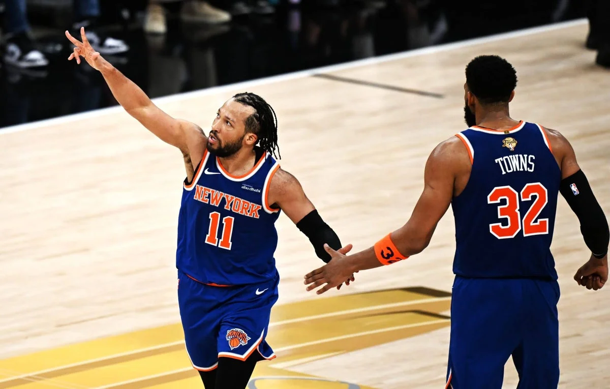 Knicks’ No-Ego Formula Nears Historic Title