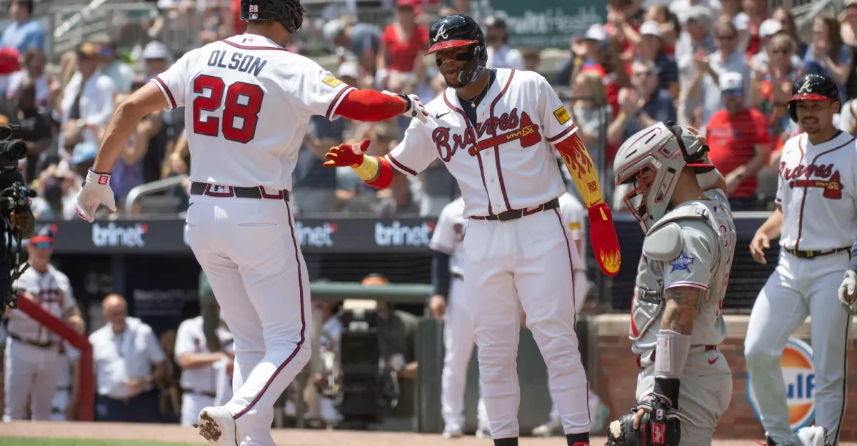 Braves ride NL East gauntlet to a 2-1 weekend vs Phillies