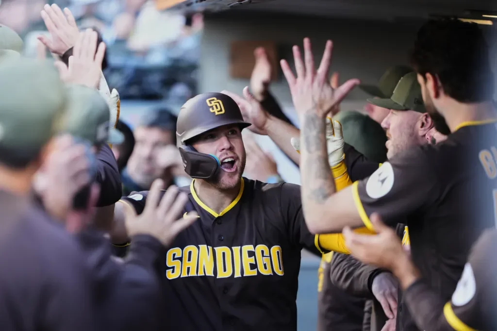 Sheets, France Spark Padres to Sweep of Mariners