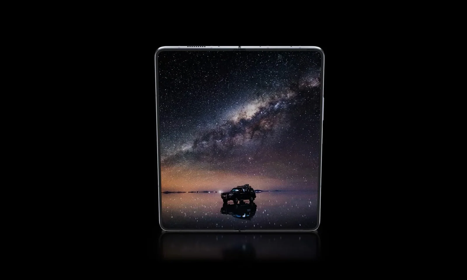 Fold 8 Struggles to Compete as Apple Readies iPhone Fold