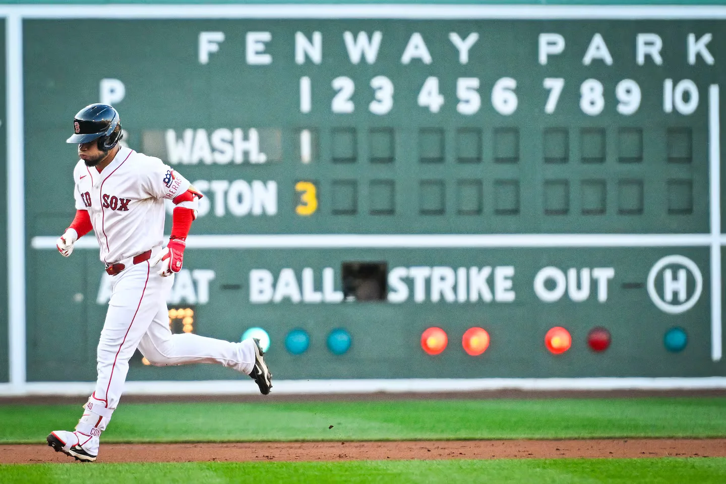 Contreras’s Fenway fury: emotional three-run homer ends with a surprising ejection
