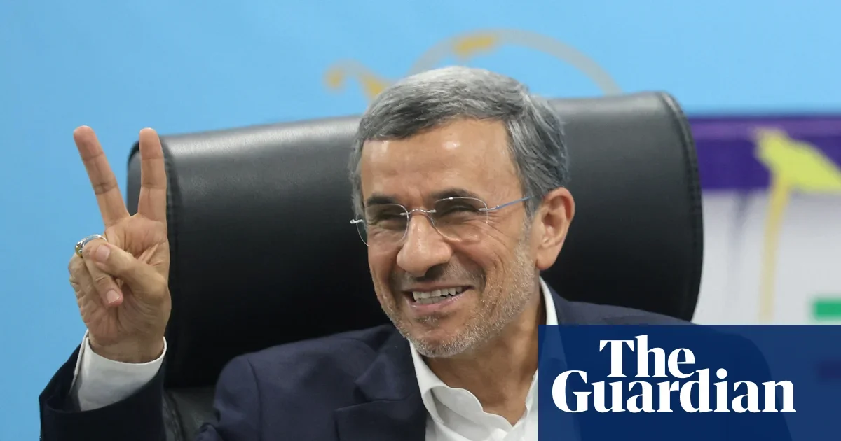 Israel allegedly sought Ahmadinejad to head a post-theocratic Iran, reports claim