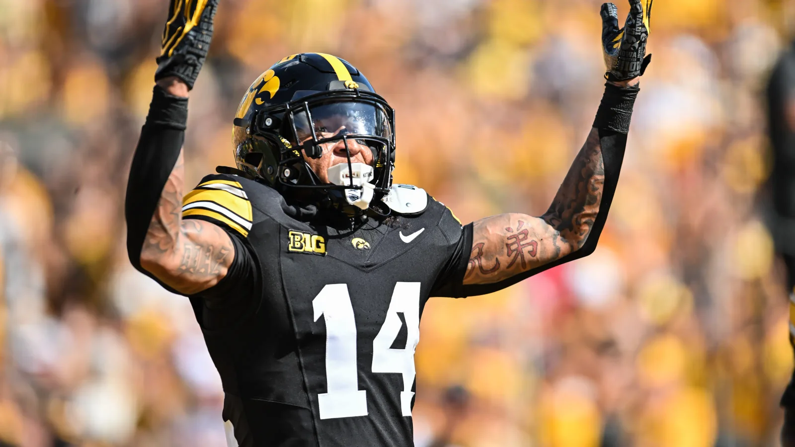 Diaz, Moulton pace Iowa's 40-0 season opener blowout of NIU