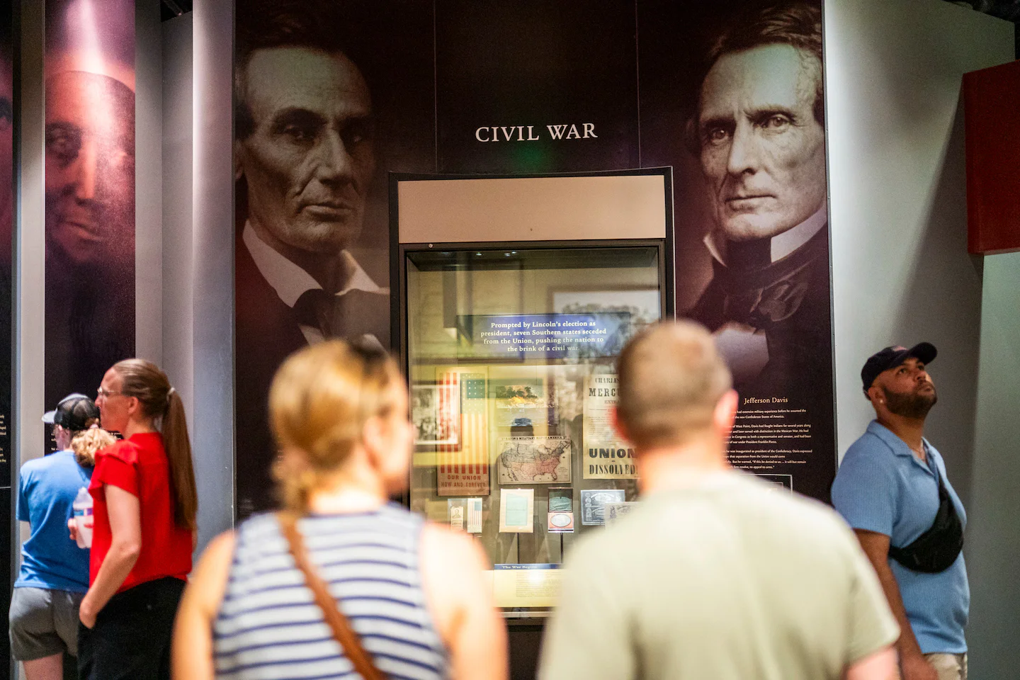 Smithsonian chief rebuts White House activism claim in staff memo