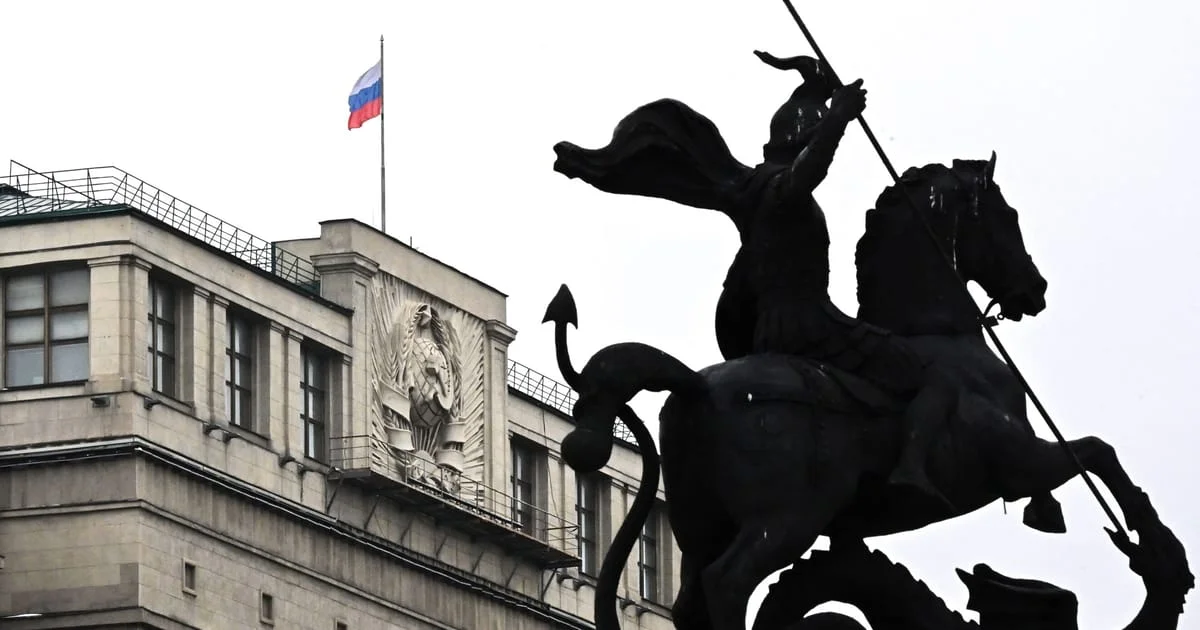 Putin Authorized to Deploy Troops Abroad Under New Duma Bill