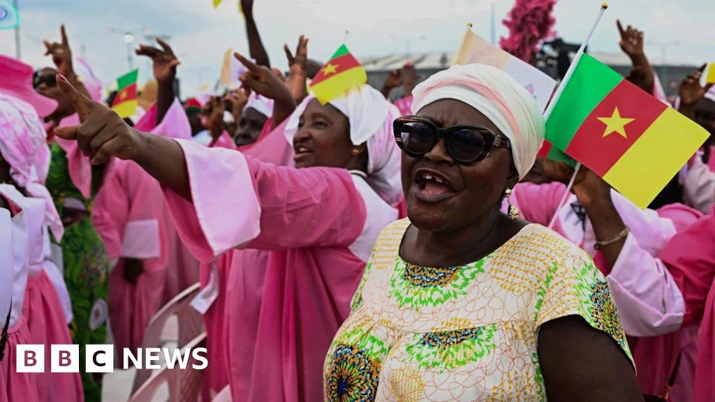 Pope Draws 120,000 in Douala Mass, Urges Peace and Cautions on AI