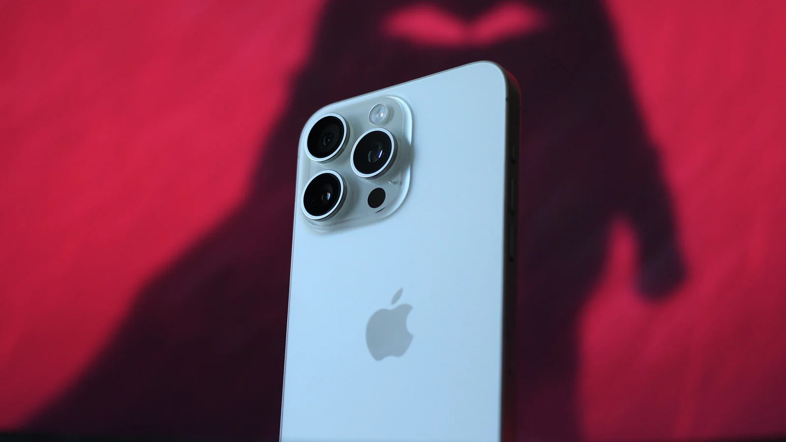 Leaving iPhone Behind: The Real Trade-offs of Switching to Android