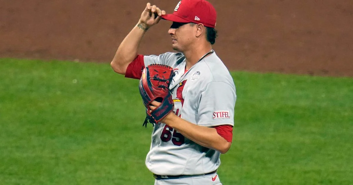 "Pirates capitalize on missed chances and stolen bases to defeat Cardinals in June 3rd matchup"