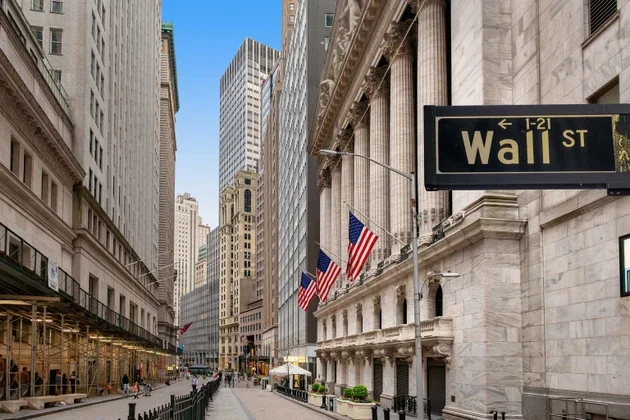 S&P 500 Clears 7,000 on Optimism Over Middle East Developments