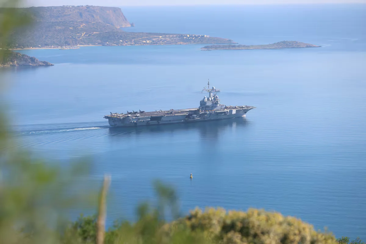 France Preps Carrier Move Toward Red Sea for Possible Hormuz Mission