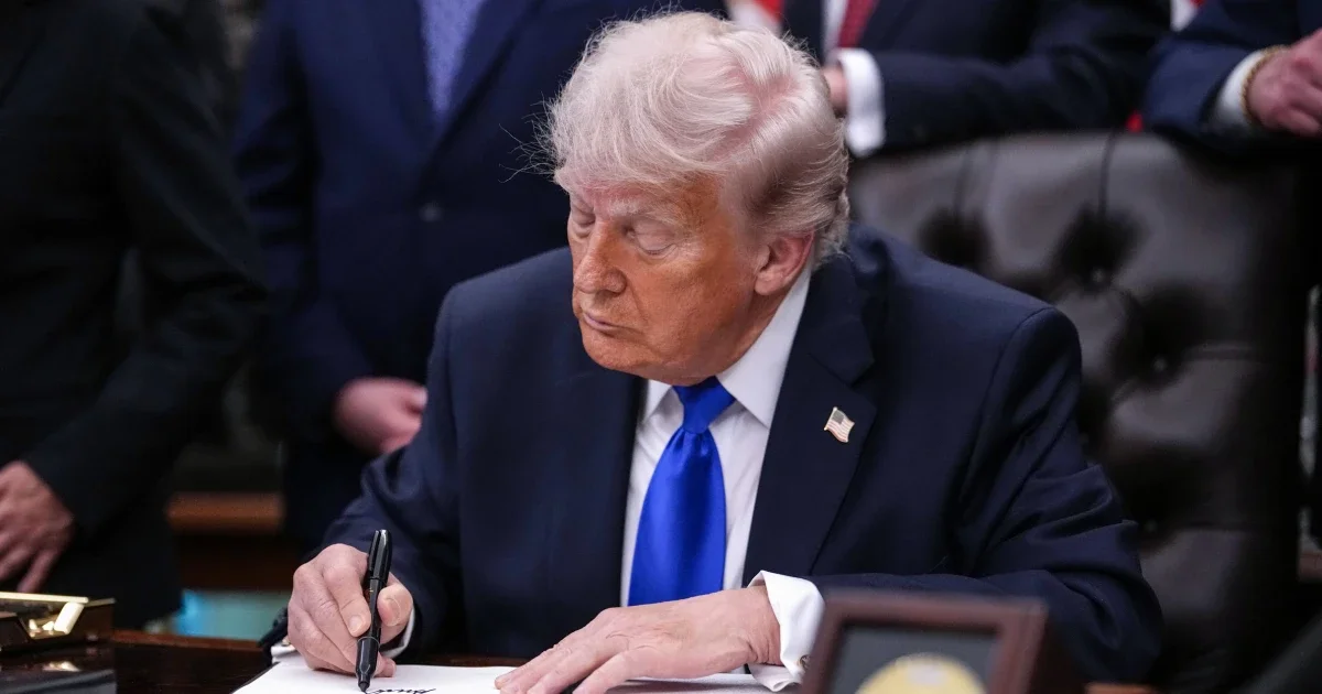 Trump expands access to private retirement plans with new government portal