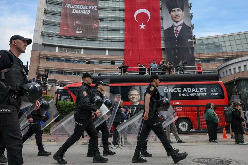 Police Storm CHP HQ in Ankara as Tensions Rise