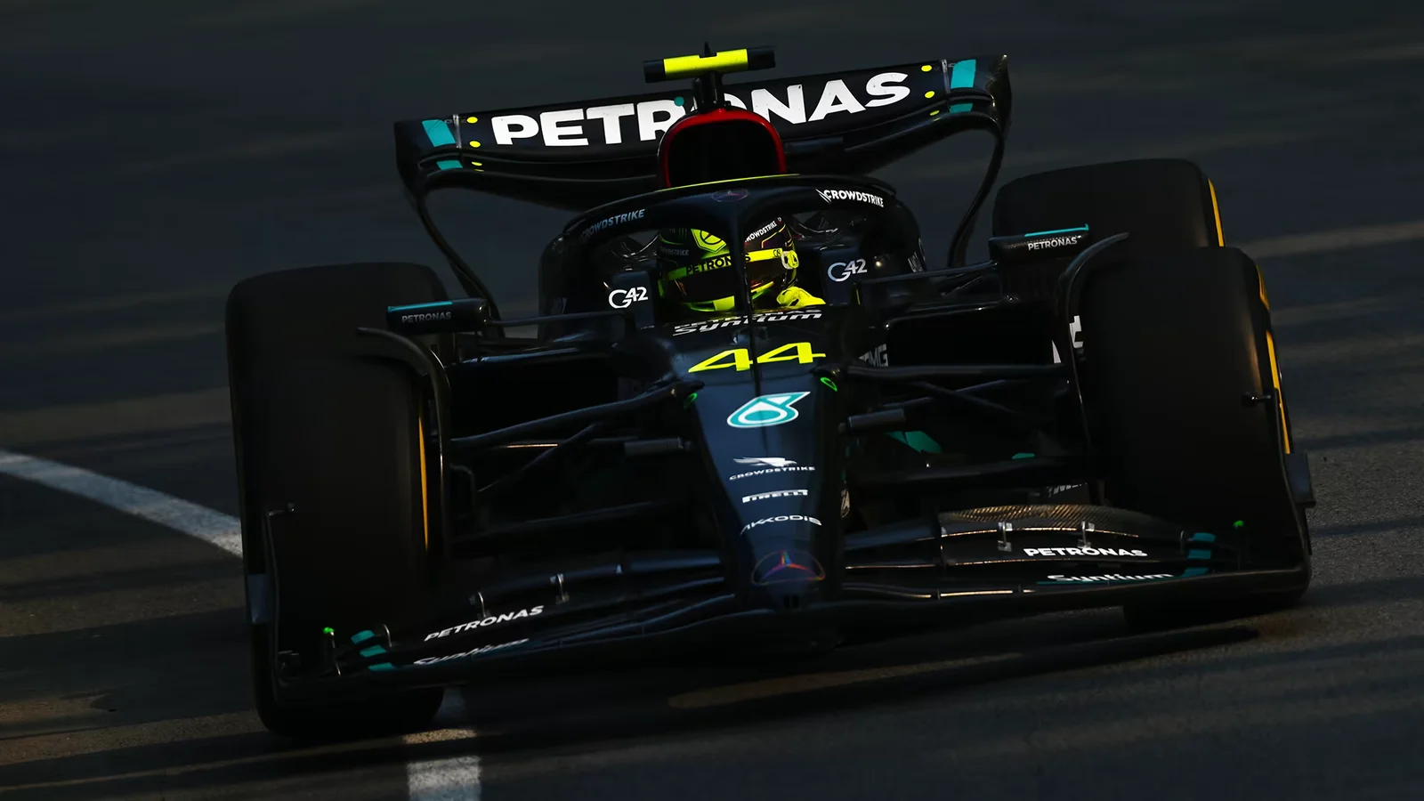 Hamilton dominates disrupted Canadian GP practice sessions with Mercedes 1-2 finish.