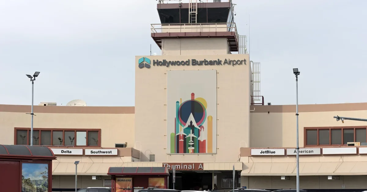US Airports Face Delays and Cancellations Amid Staffing Shortages and Government Shutdown