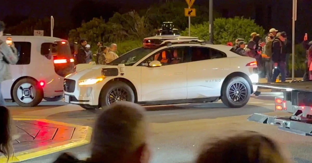 Waymo’s driverless fleet stranded in SF as July Fourth gridlock drains batteries