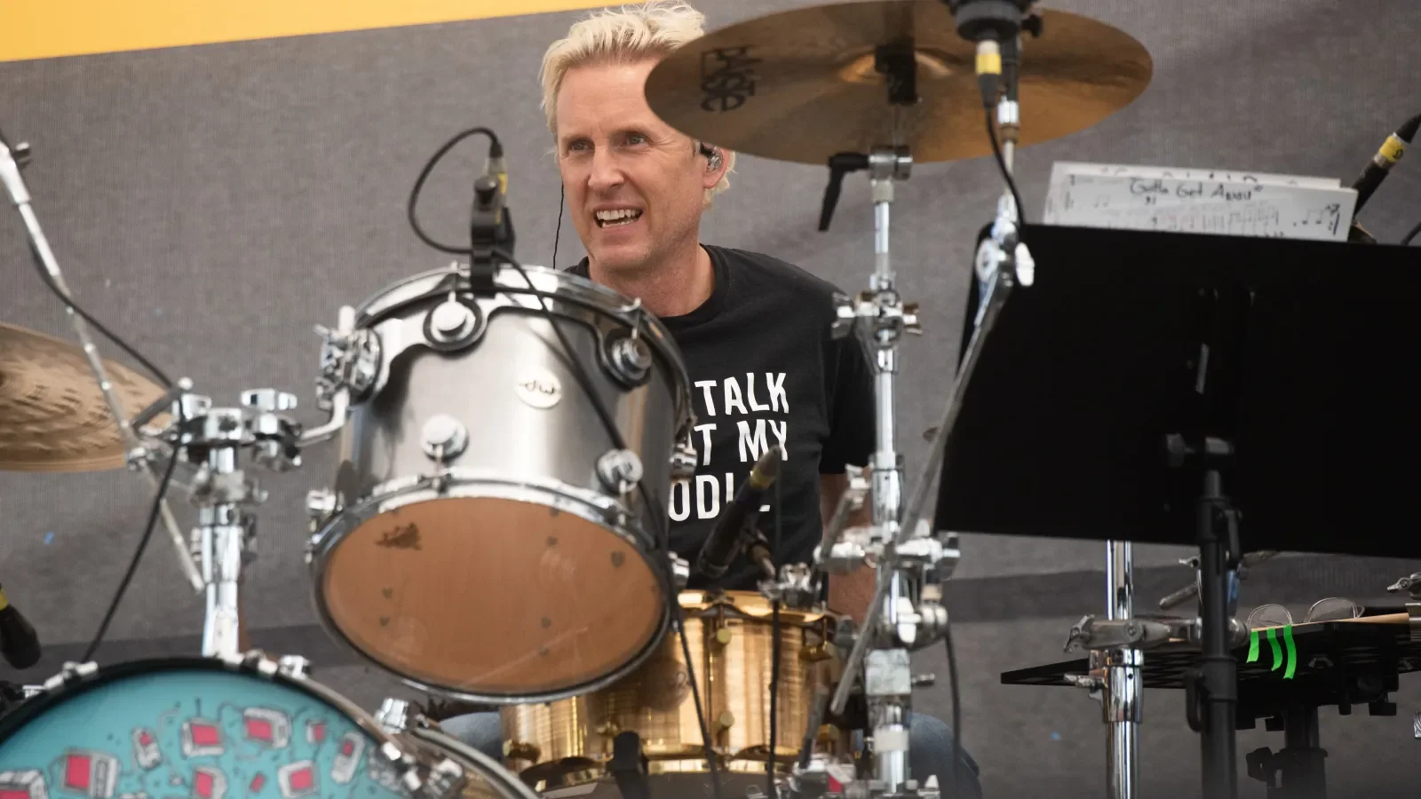 Josh Freese Joins Foo Fighters as New Drummer.