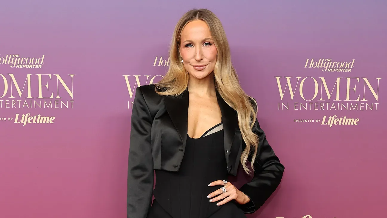 Nikki Glaser Reveals She Wants Her Boyfriend Hooking Up With Other Women, With Rules