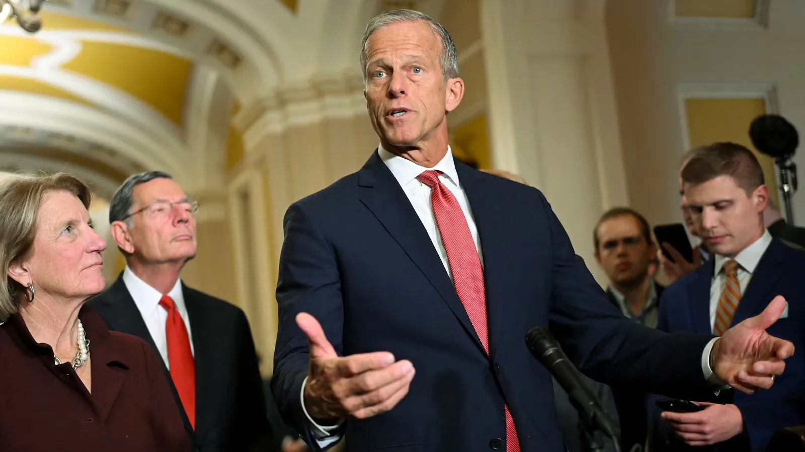 Congressional Leaders Clash as Shutdown Looms