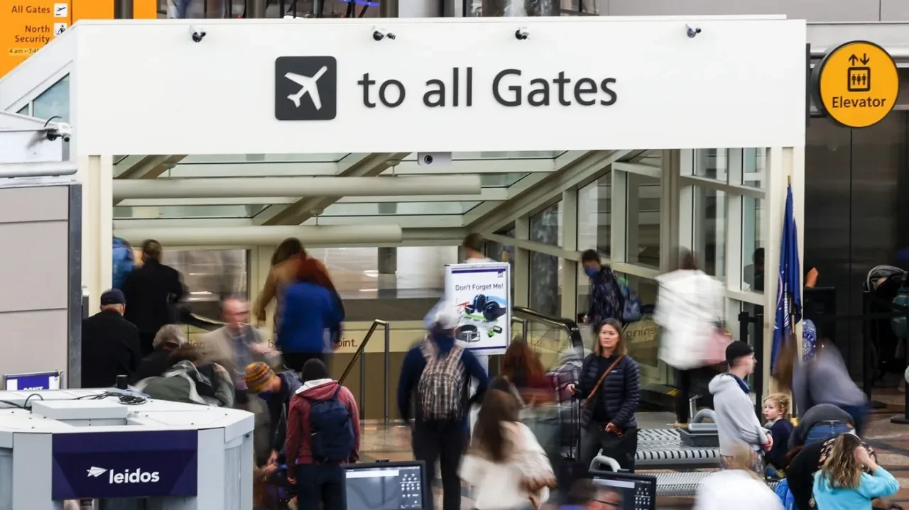 TSA Reports Record-Breaking Sunday and Thanksgiving Travel Season