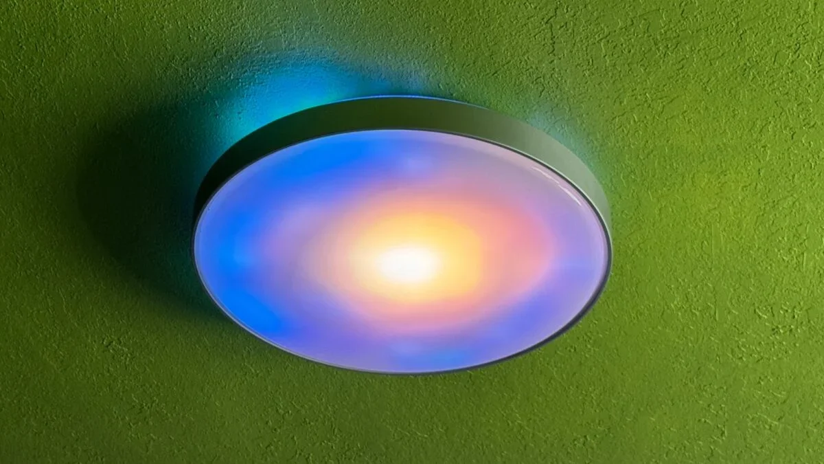Govee Ceiling Light Ultra: A Giant Glow With Blurry AI Art, Not Worth the Price