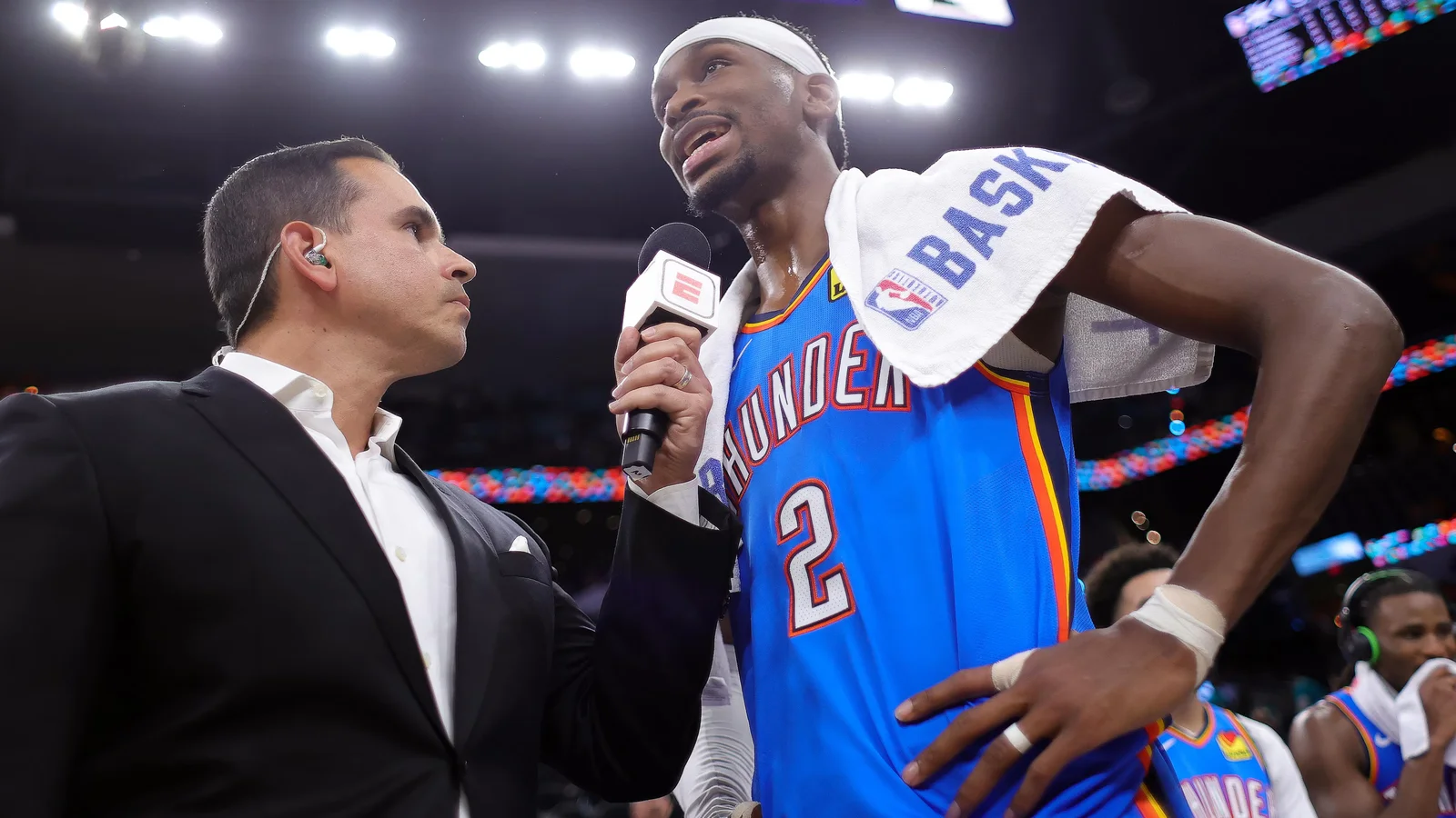 Thunder Star Shai Ignores Spurs Chants as OKC Takes 2-1 WCF Lead