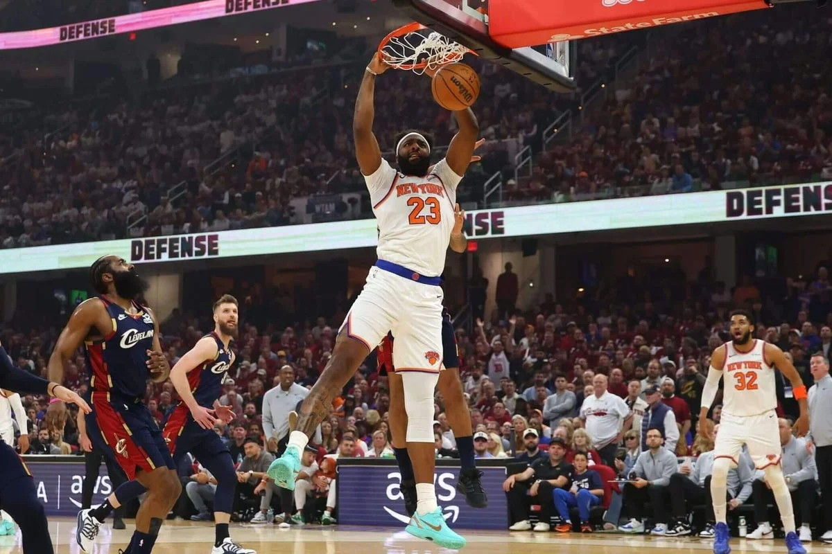 Robinson’s Broken Finger Clouds Knicks’ Finals Path