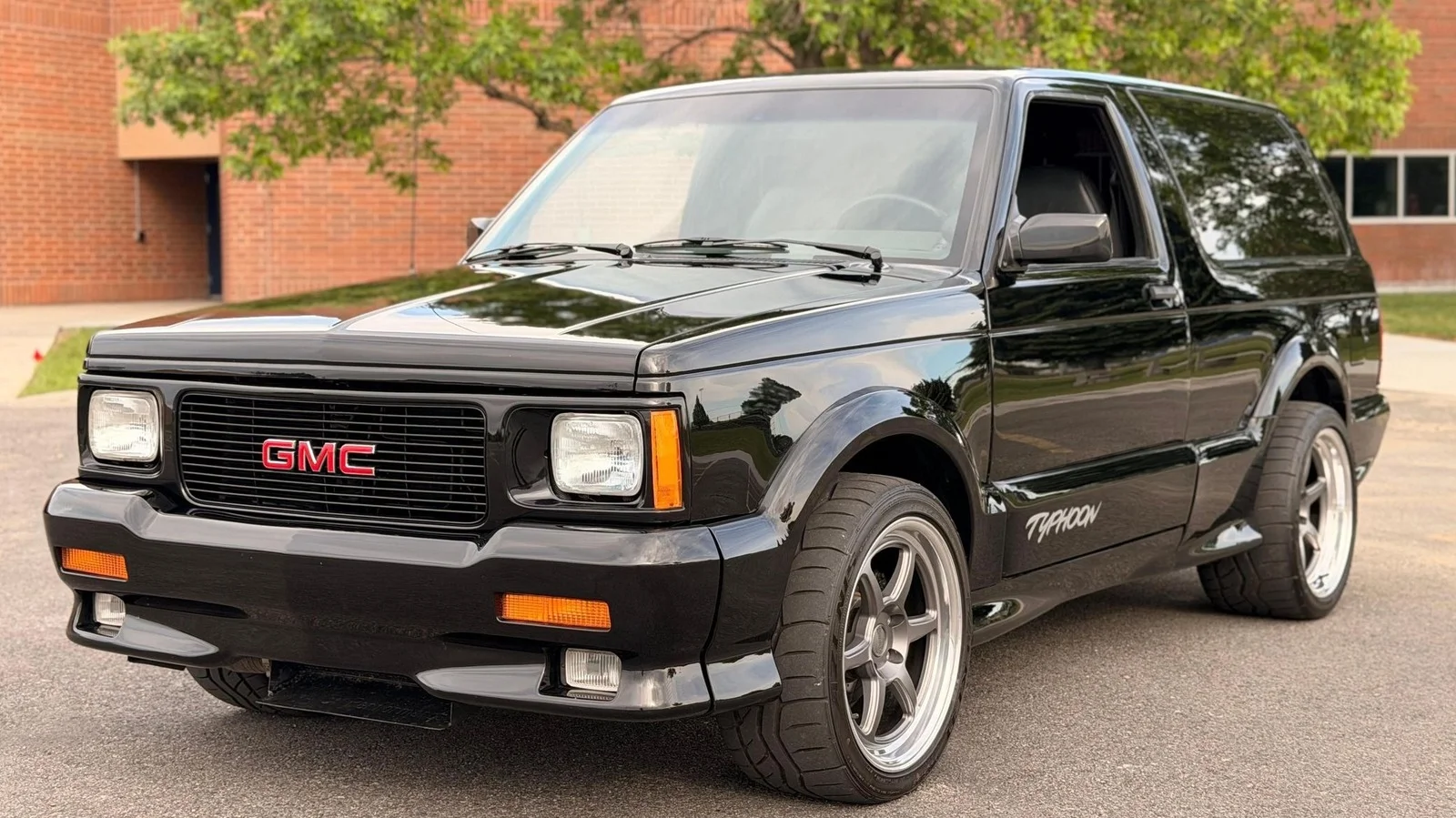 Montana-Tuned 1993 GMC Typhoon Claims 682 HP, Challenges Durango Hellcat
