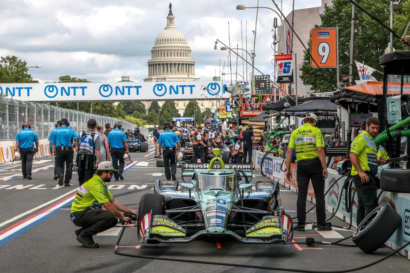 IndyCar roars through DC as Trump hosts 250th birthday Grand Prix