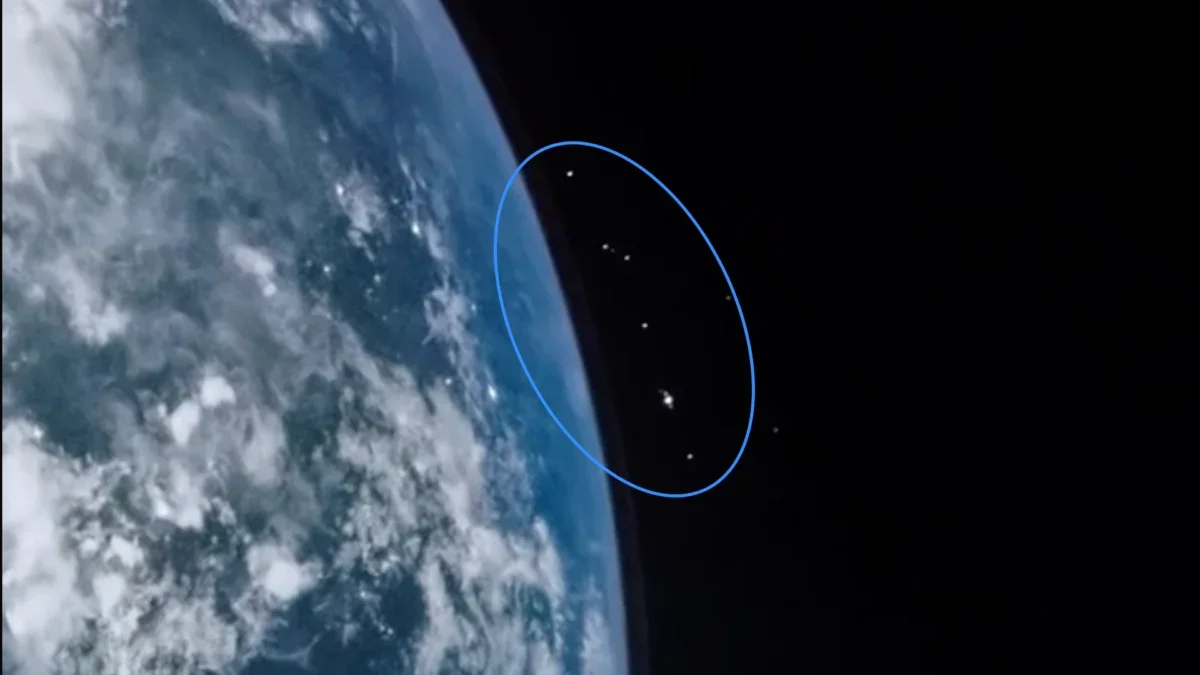 A Crowded Sky: Artemis II Visualizes the LEO Traffic Jam