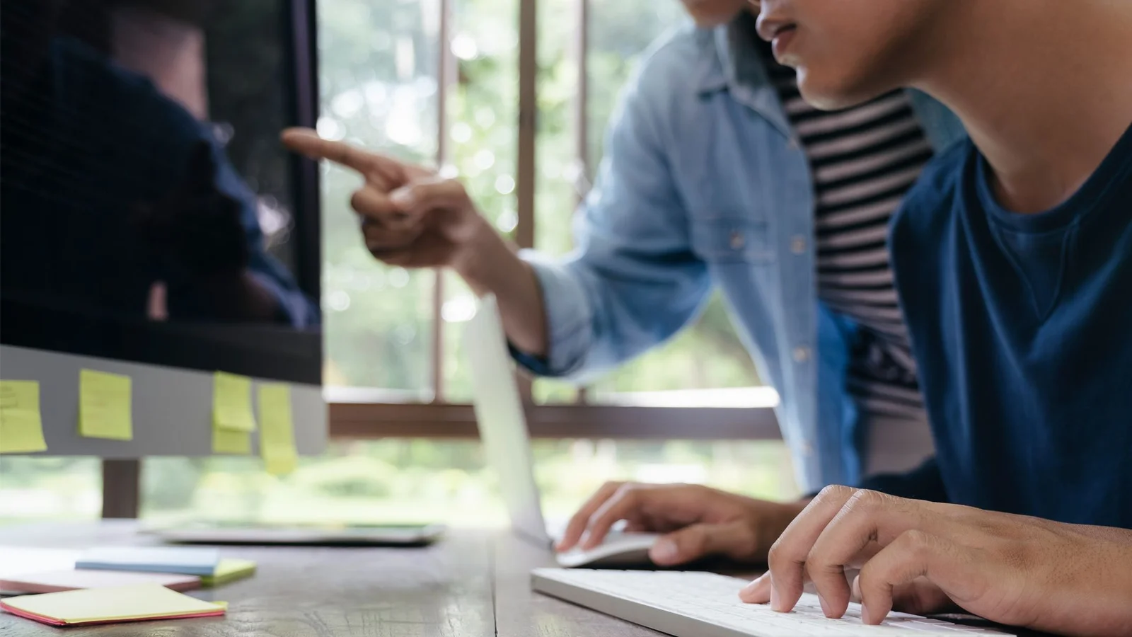 Claude Code shines in quick-app builds, but Codex dominates with deeper analytics