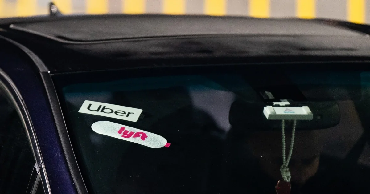 Same ride, different price: Consumer Reports finds wide fare gaps on Uber and Lyft