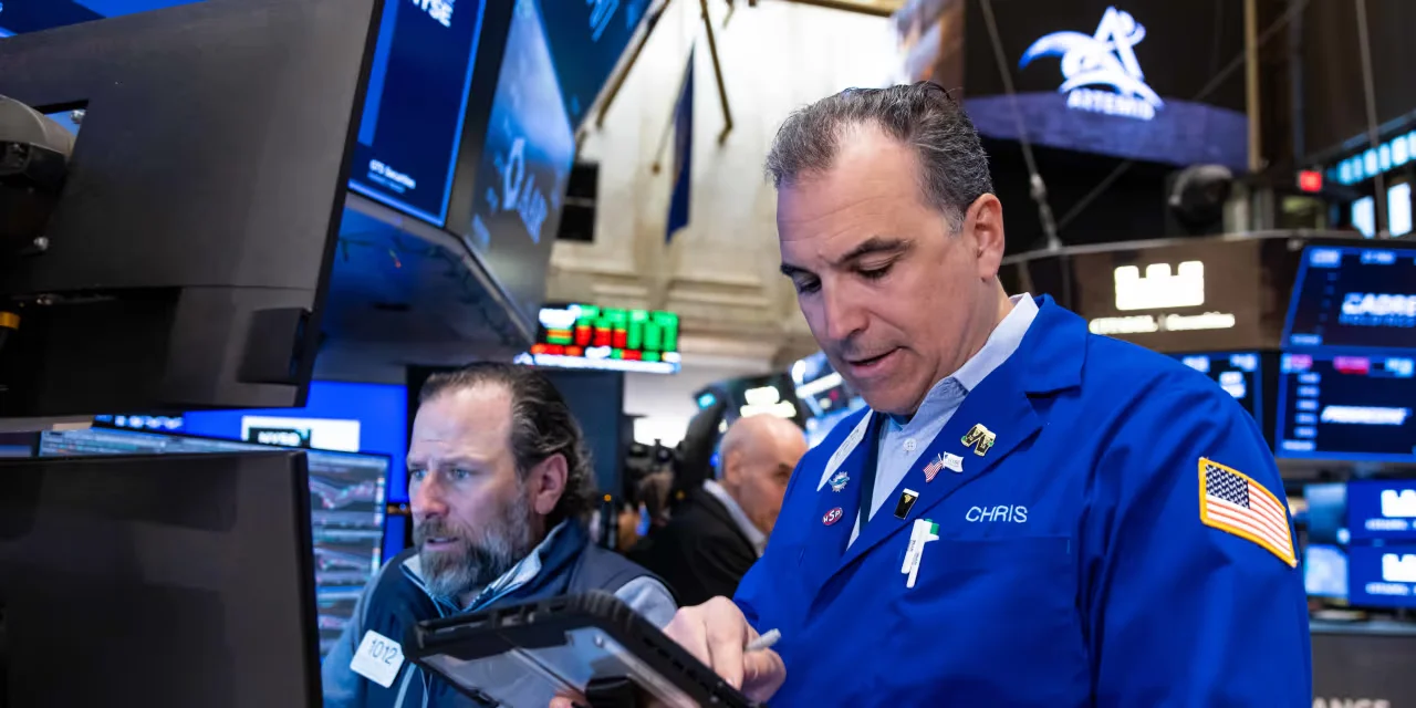 AI Stocks Spark Market Rally as Lumentum Leads AI Rebound and AMC/Domino’s Beat