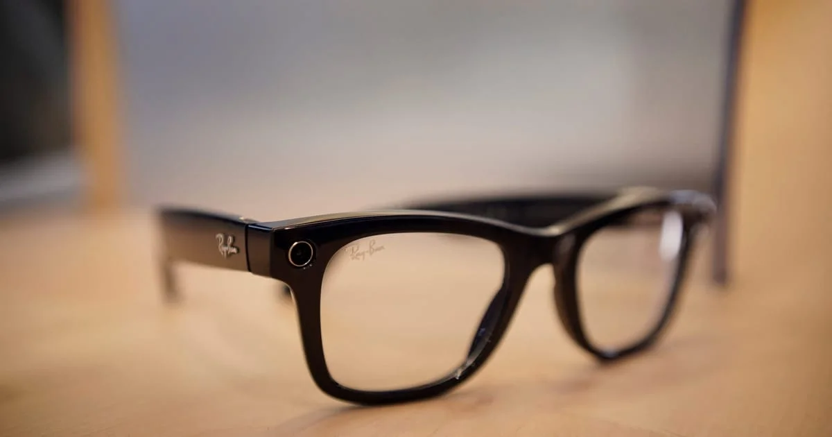 EU eases battery rules for wearables, clearing Meta’s Ray‑Ban glasses push in Europe