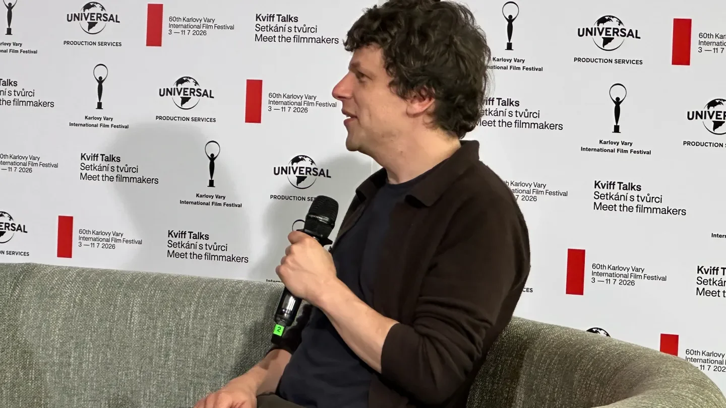 Jesse Eisenberg Distances Himself From Zuckerberg at Karlovy Vary, Talks Acid and Fatherhood
