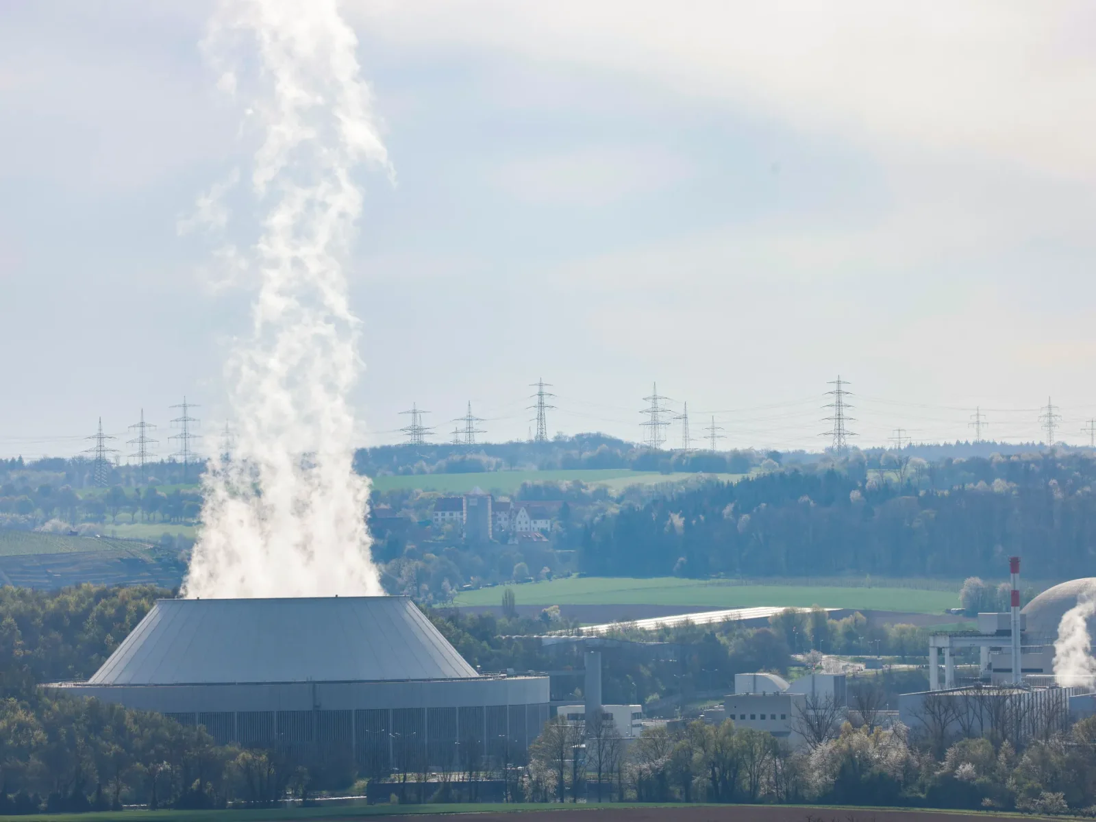 Germany completes nuclear phase-out, turns to coal and natural gas for energy.