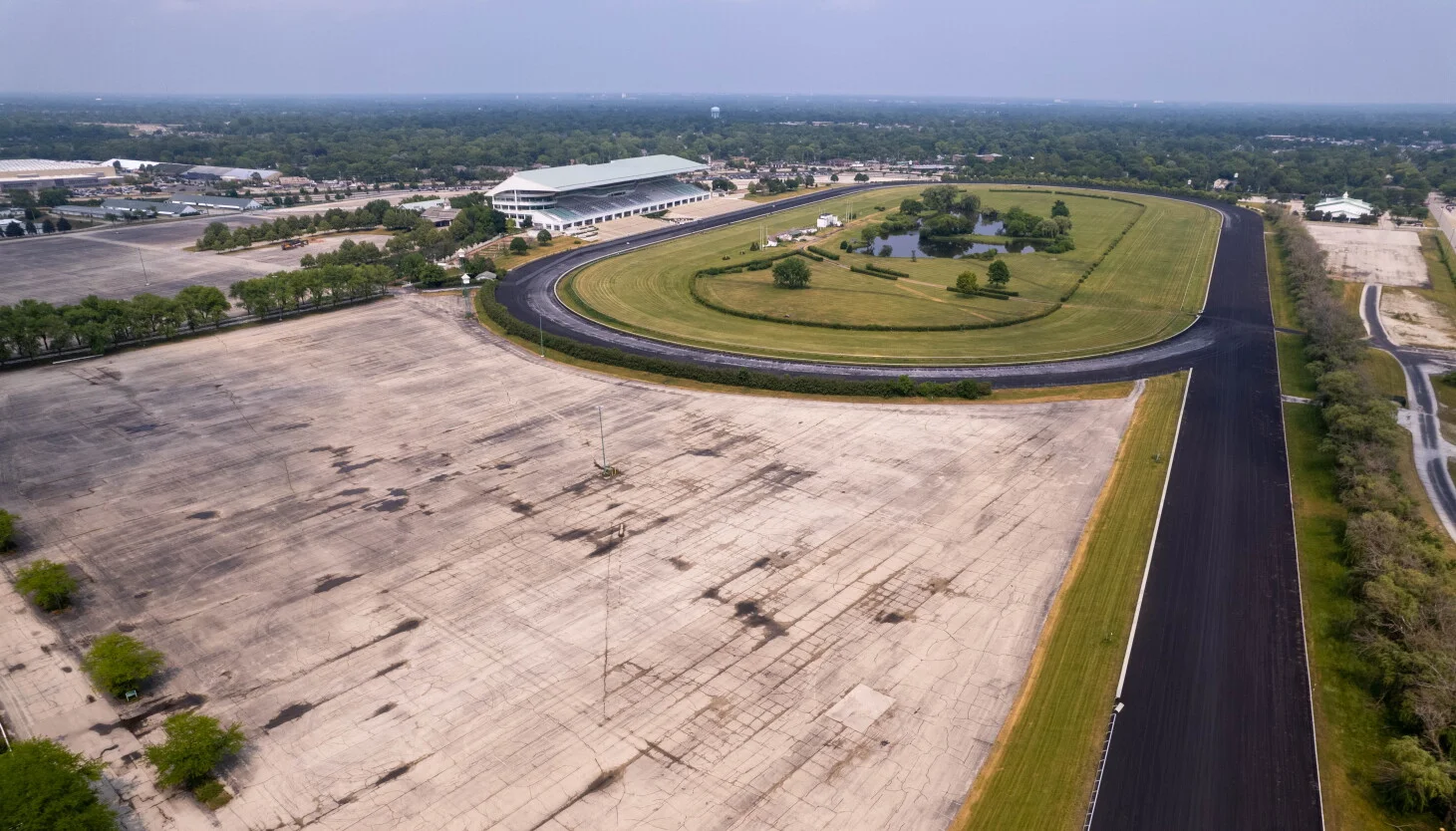Cook County treasurer questions Bears megaproject’s value for Illinois taxpayers