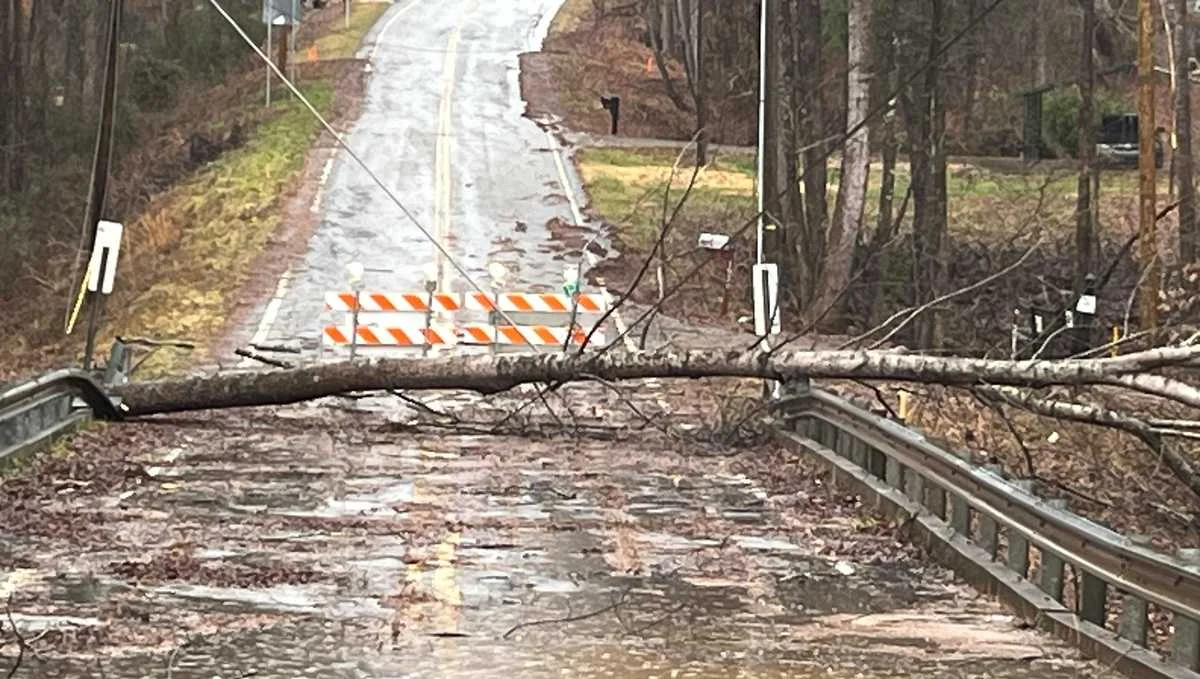 "South Carolina Braces for Severe Weather and Power Outages"
