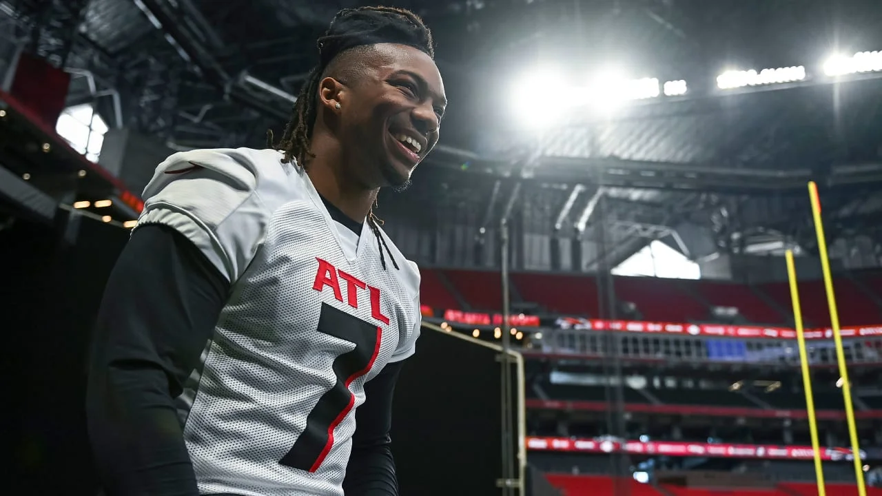 Falcons' Rookie RB Bijan Robinson Set to Make Impactful Preseason Debut